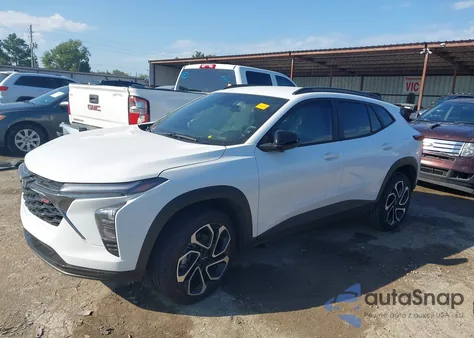 2025 Chevrolet Trax Fwd 2Rs z USA, uszkodzony, nr VIN KL77LJEP3SC268332